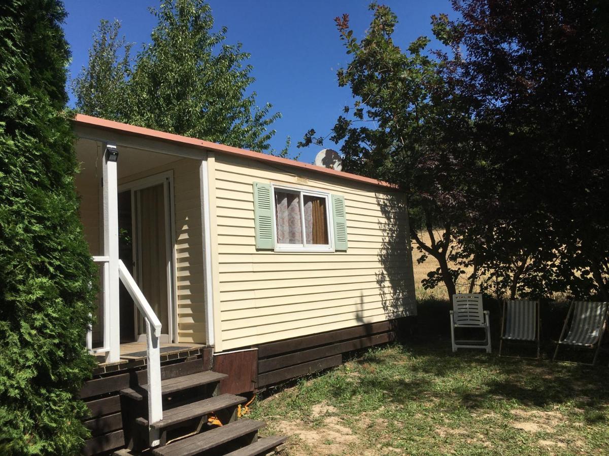 Mobile Home Avec Parking Chorges Exterior foto